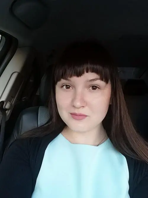 Полина Попова