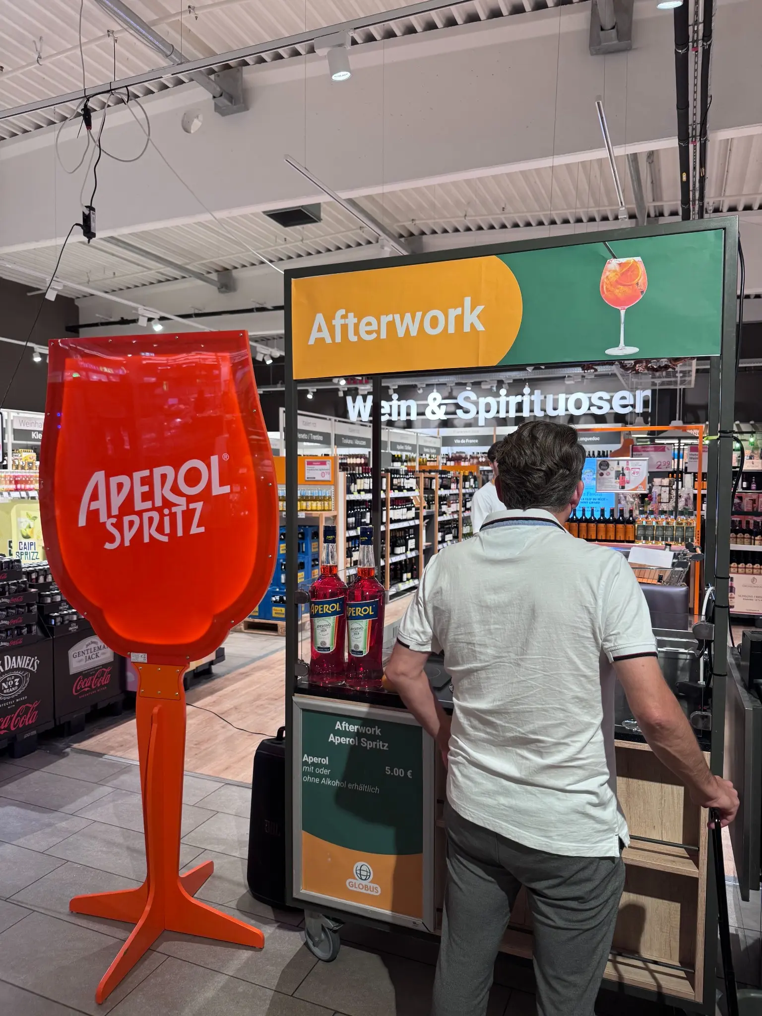 Пятница, супермаркет, Aperol... Необычный сервис | Сетка — социальная сеть от hh.ru
