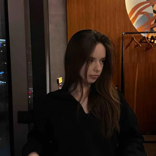 Алена Серенкова