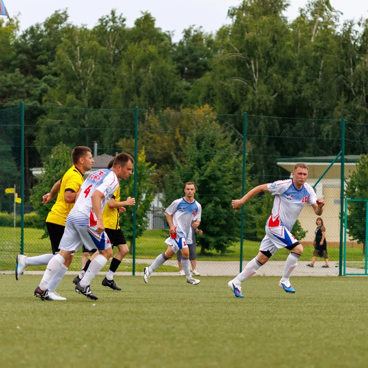 Держим форму и в делах, и в спорте!🏆
👏 Сотрудники Тулачермета стали призерами полумарафона «Тула», а команда предприятия вошла в 10-ку лучших на соревнованиях по гребле «Кубок Тульского дракона — 2026... | Сетка — социальная сеть от hh.ru