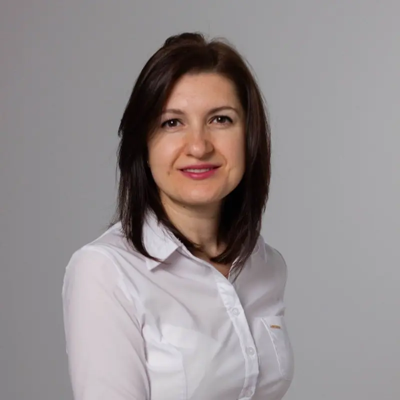 Алёна Букур