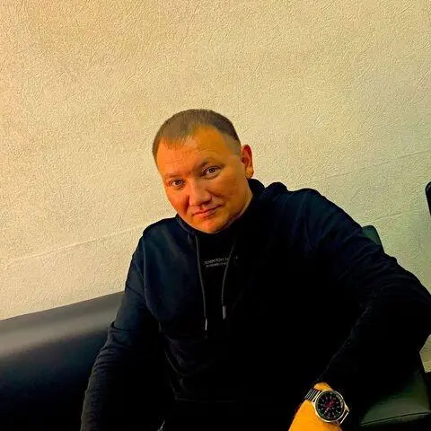 Евгений Булатов