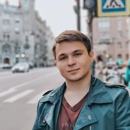 Александр Селеменев