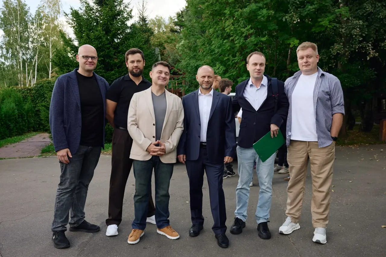 О роли discovery в разработке и самой дорогой ошибке 😌
Не так давно я выступал на мероприятии и заодно понял, почему почти перестал писать сюда | Сетка — социальная сеть от hh.ru