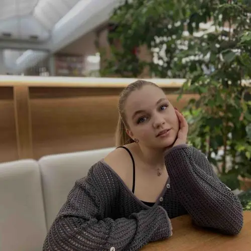 Анна Айжанова