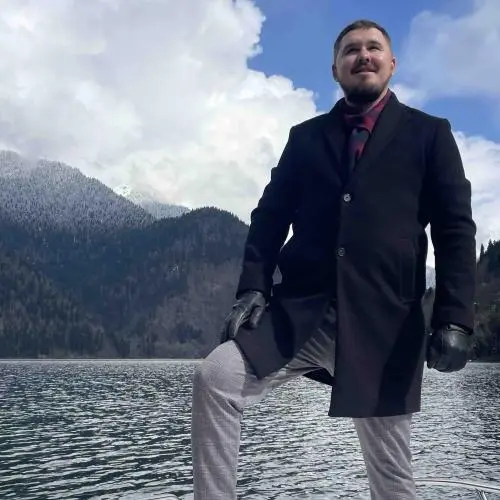 Дмитрий Савельев