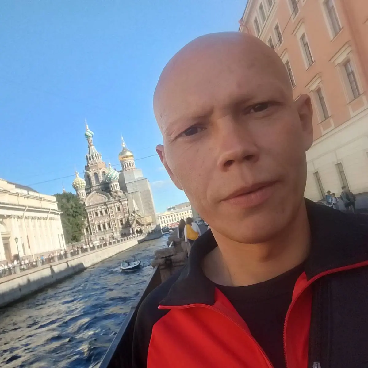Виталий Николаев