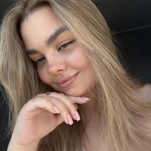 Яна Шестакова