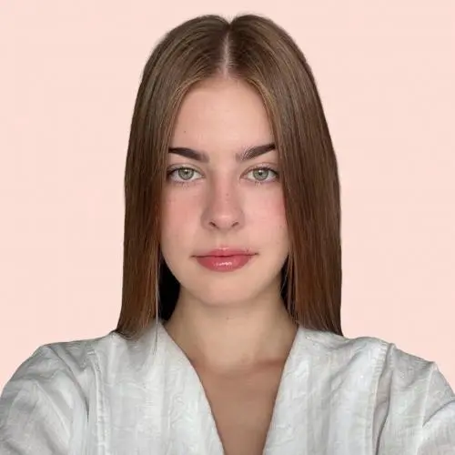 Алиса Безрукова 