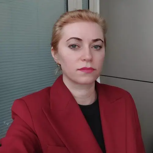 Елена Бакуменко