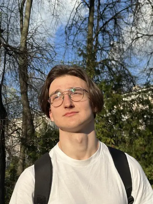 Арсений Сучков