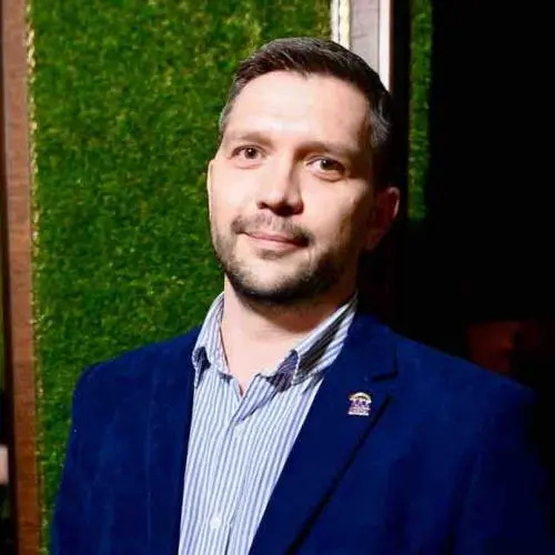 Вадим Булатов