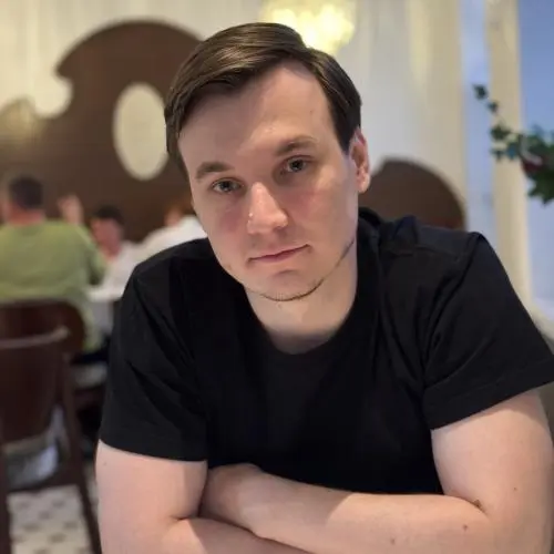 Дмитрий Комаров