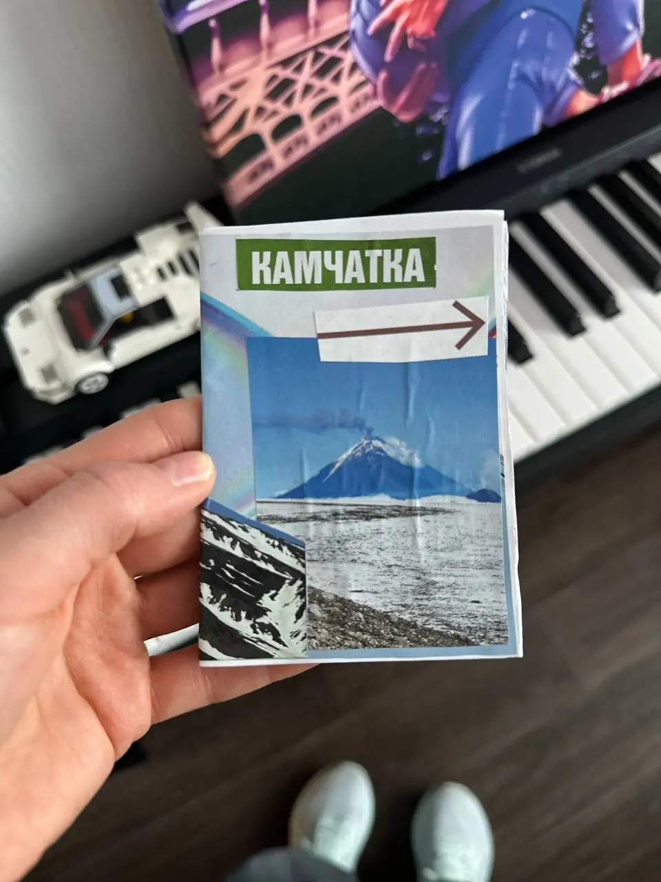 Всем привет! В пятницу ходила на творческую встречу к Кате
В планах было пообщаться и параллельно создавать зин в коллажной технике😲
Если вы, как и я, не знали, что это такое, то вот вам определение и... | Сетка — социальная сеть от hh.ru