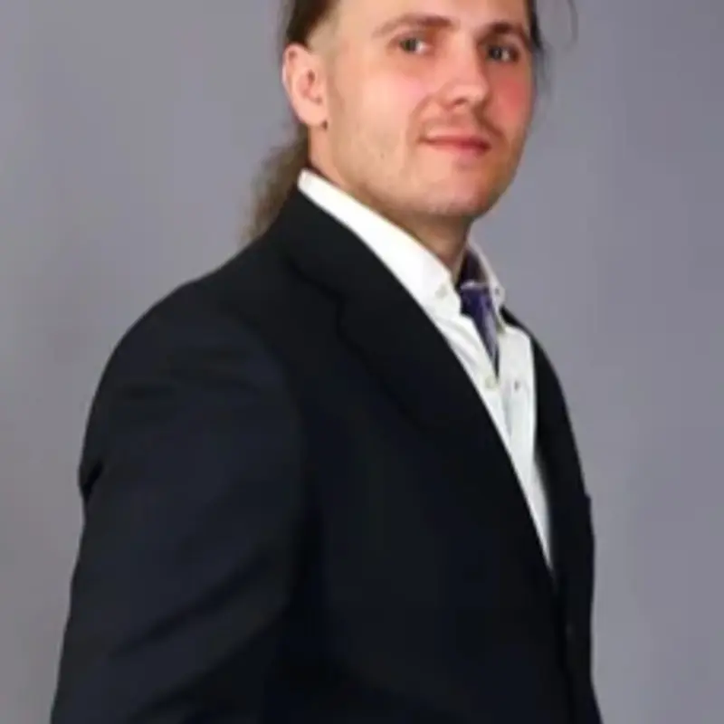 Максим Макаров