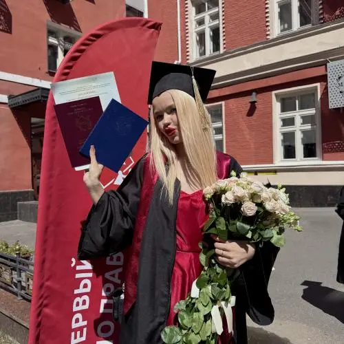 Ксения Комарова