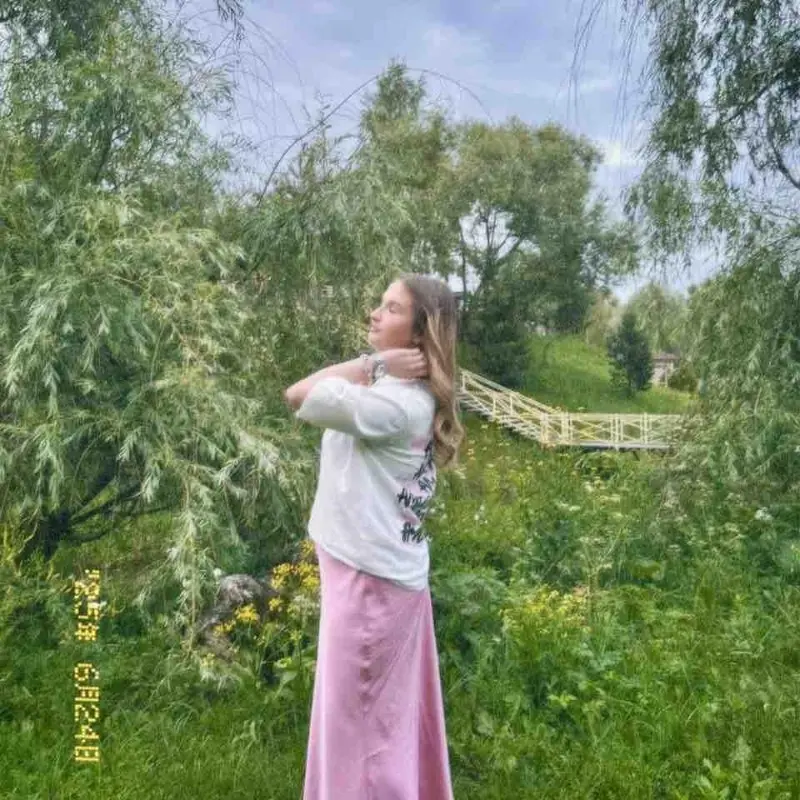 Влада Слесарева