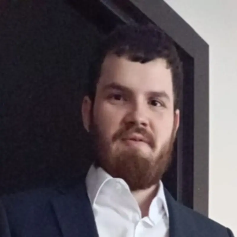 Иван Ломаков