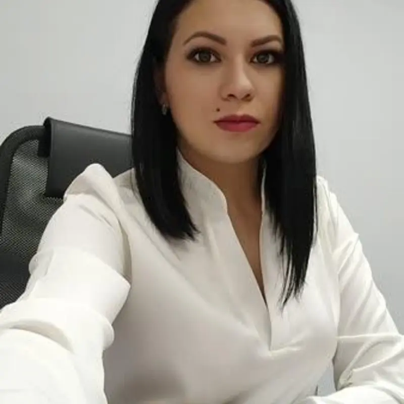 Юлия Литвинова