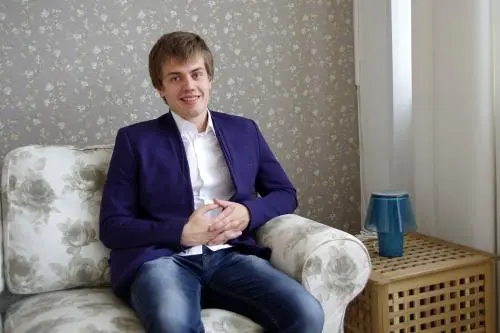 Никита Староверов