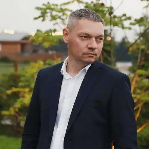 Максим Хоменко