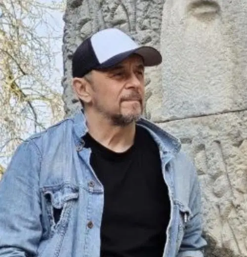 Александр Волков