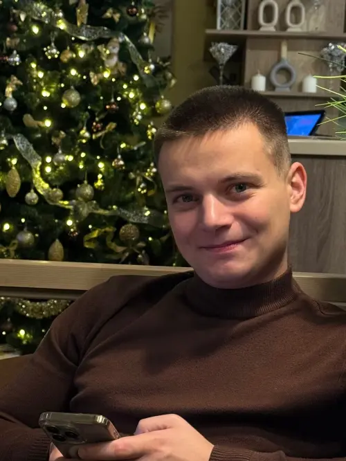Максим Лебедев