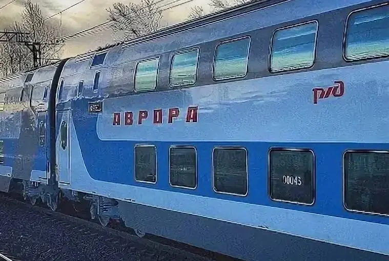 Всегда ездила на Сапсане. Сравнила в этот раз. Хоть аврора идет дольше ( +1час), зато на 1ом этаже качает ее меньше. Не укачивает и спать хочется не так сильно | Сетка — социальная сеть от hh.ru