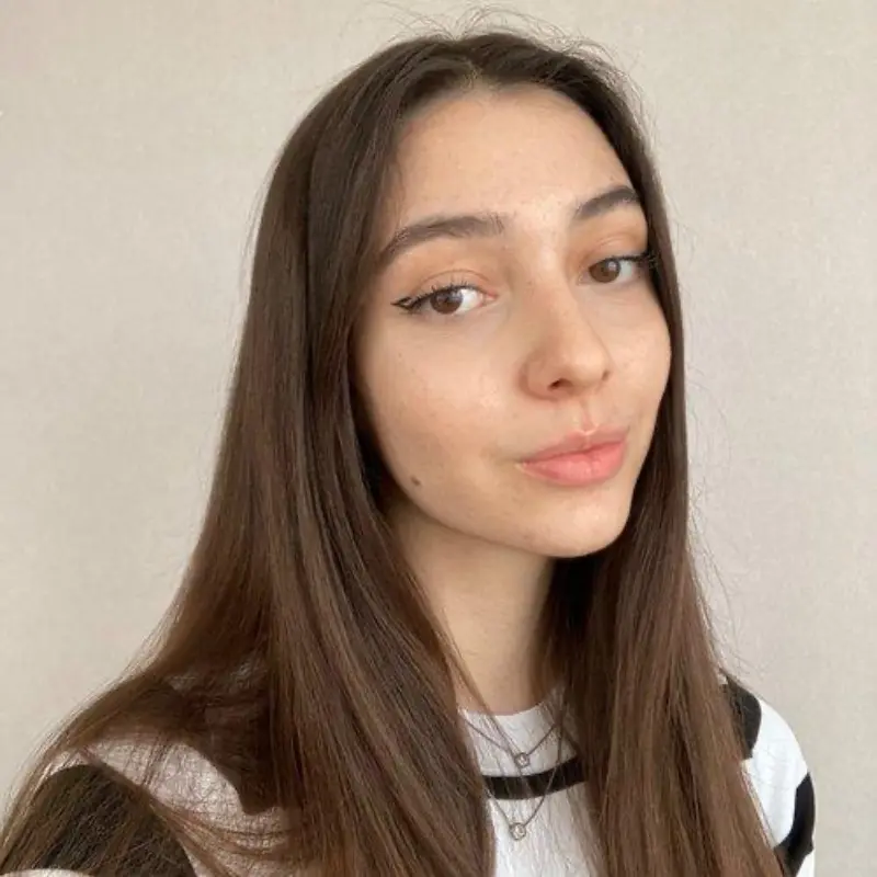 Алина Салихова