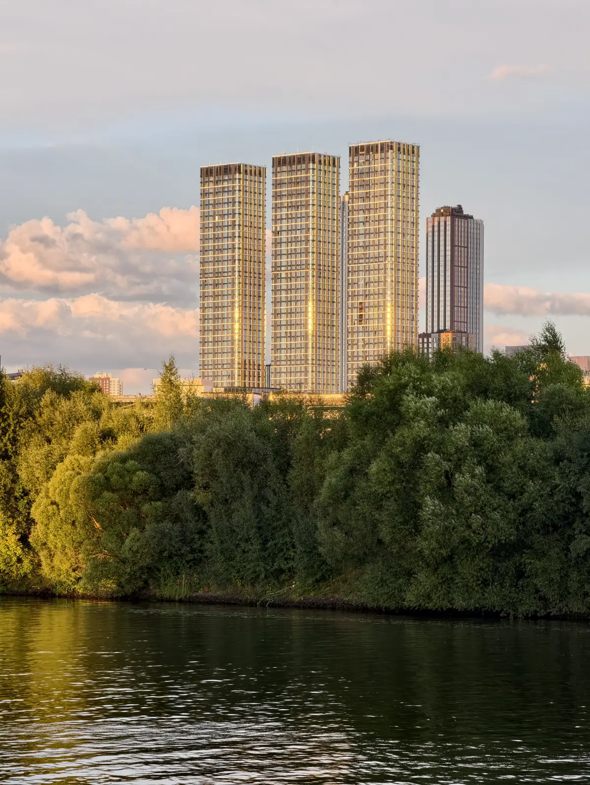 #москва #город #архитектура #природа #золотойчас | Сетка — социальная сеть от hh.ru