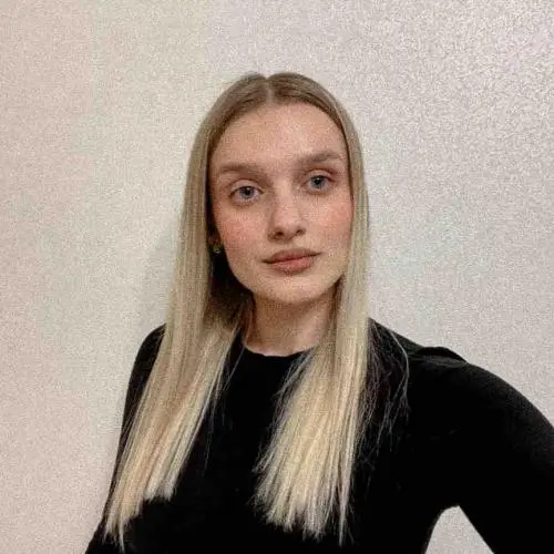 Алёна Зубкова