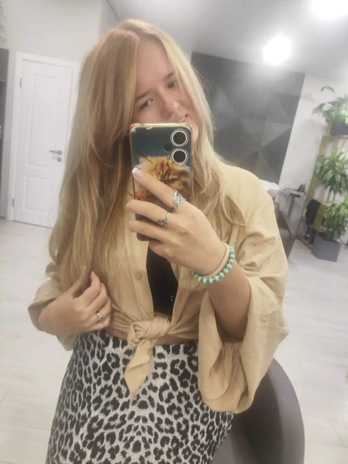 У меня завтра день рождения🎉🎈👑
В воскресенье покрасила волосы как вам?) | Сетка — социальная сеть от hh.ru
