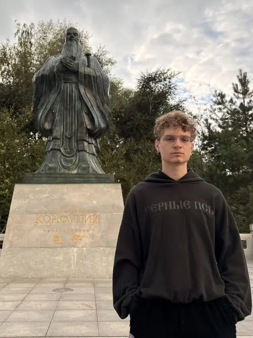 Виталий Садовниченко