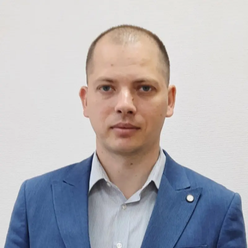 Дмитрий Гусев