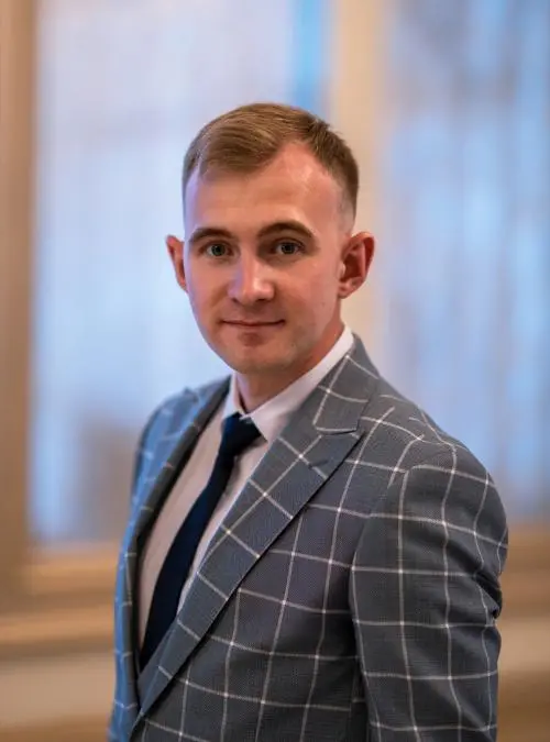 Денис Токарев