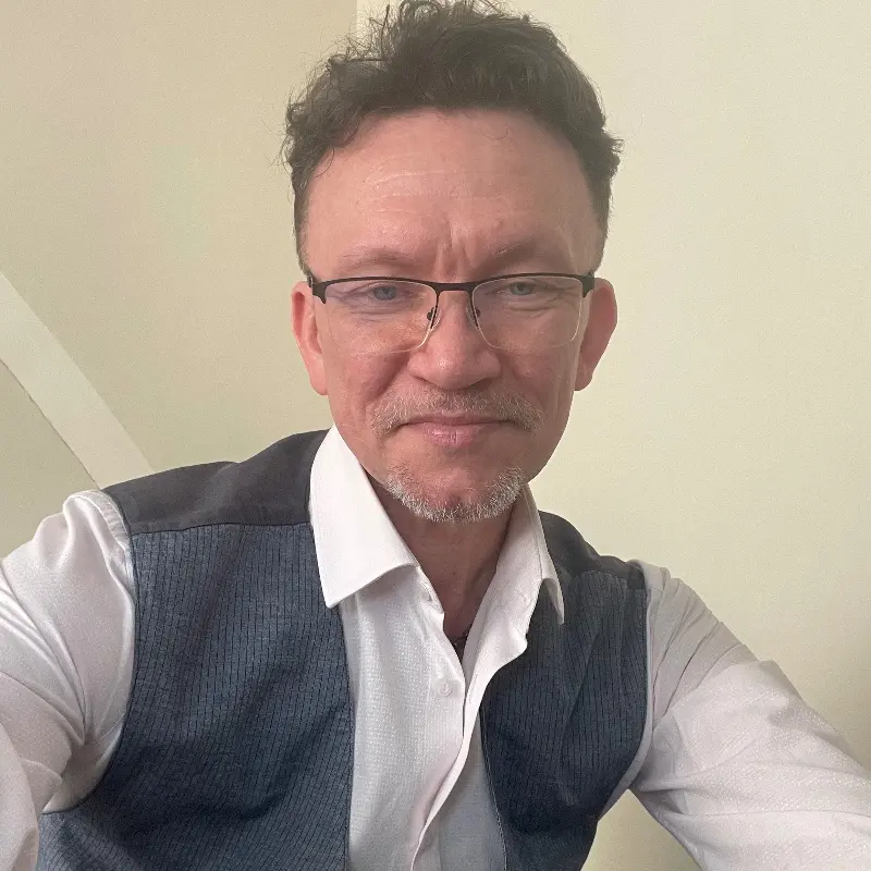 Дмитрий Бобров