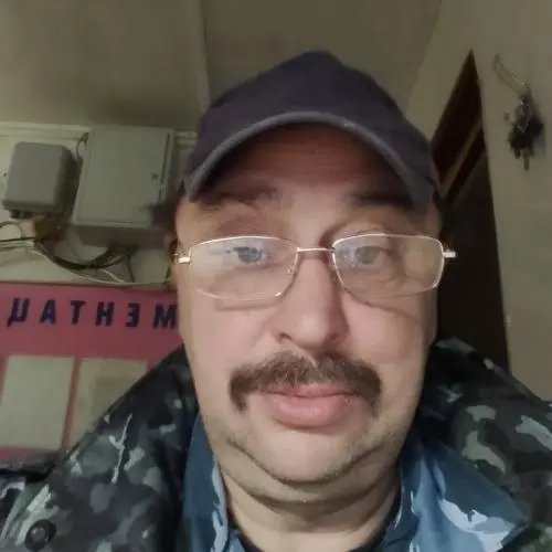 Игорь Ларин
