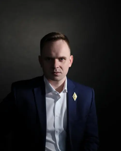 Александр Новиков