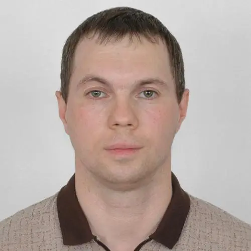 Денис Медведев