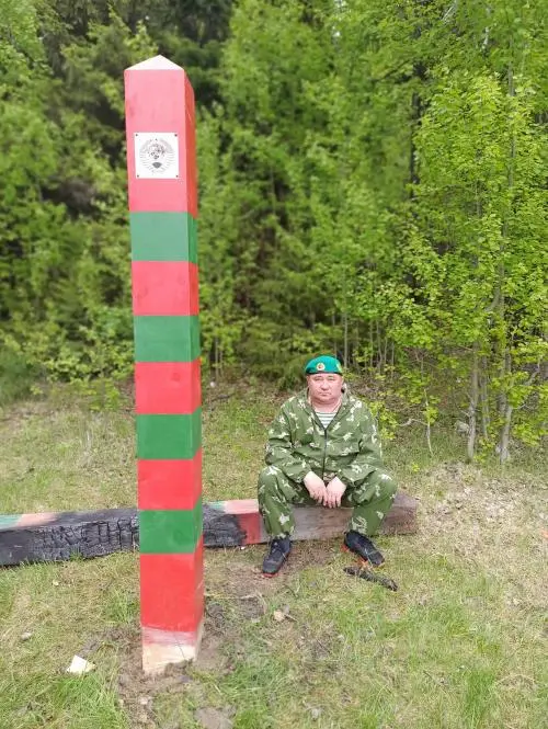 Олег Захаров