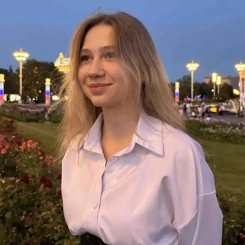 Екатерина Песенкова