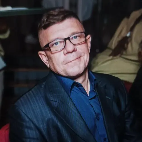 Михаил Комаров 
