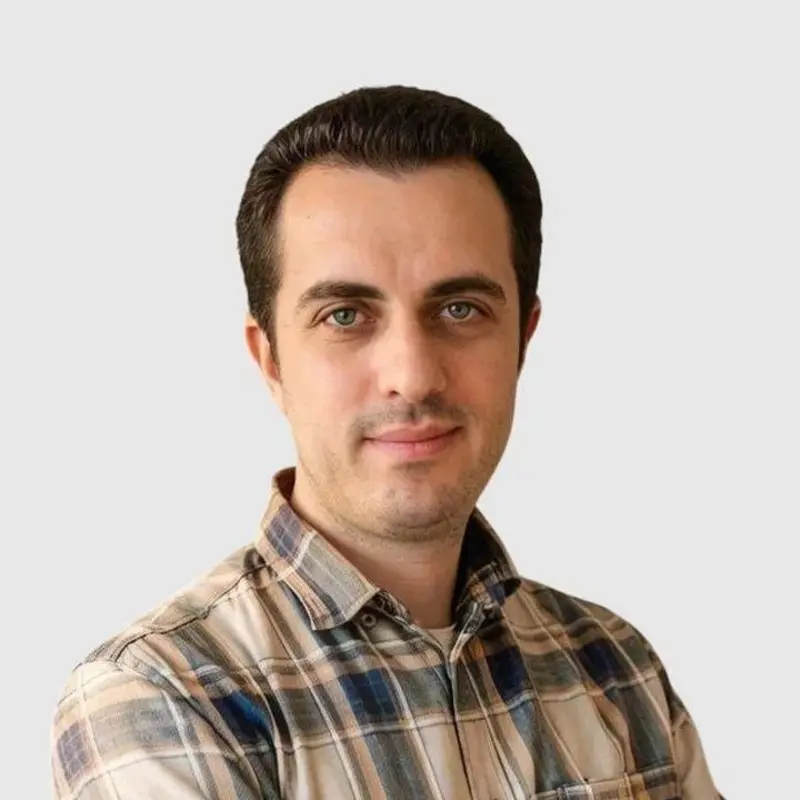 Юрий Петров