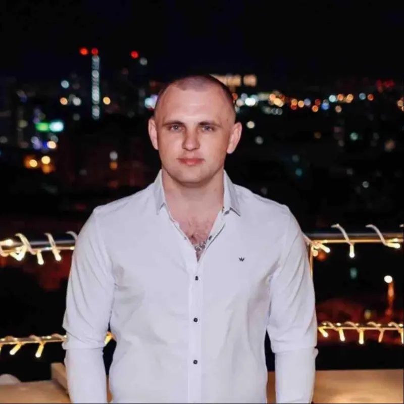 Александр Мирошников