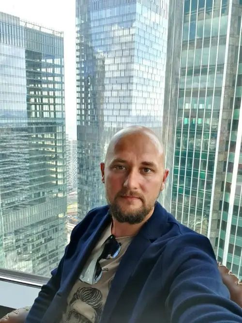 Олег Гончаренко