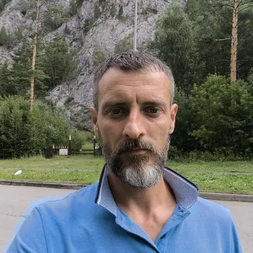 Юрий Райков