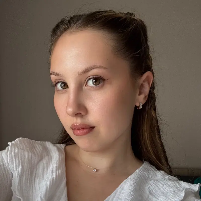 Элина Кашапова