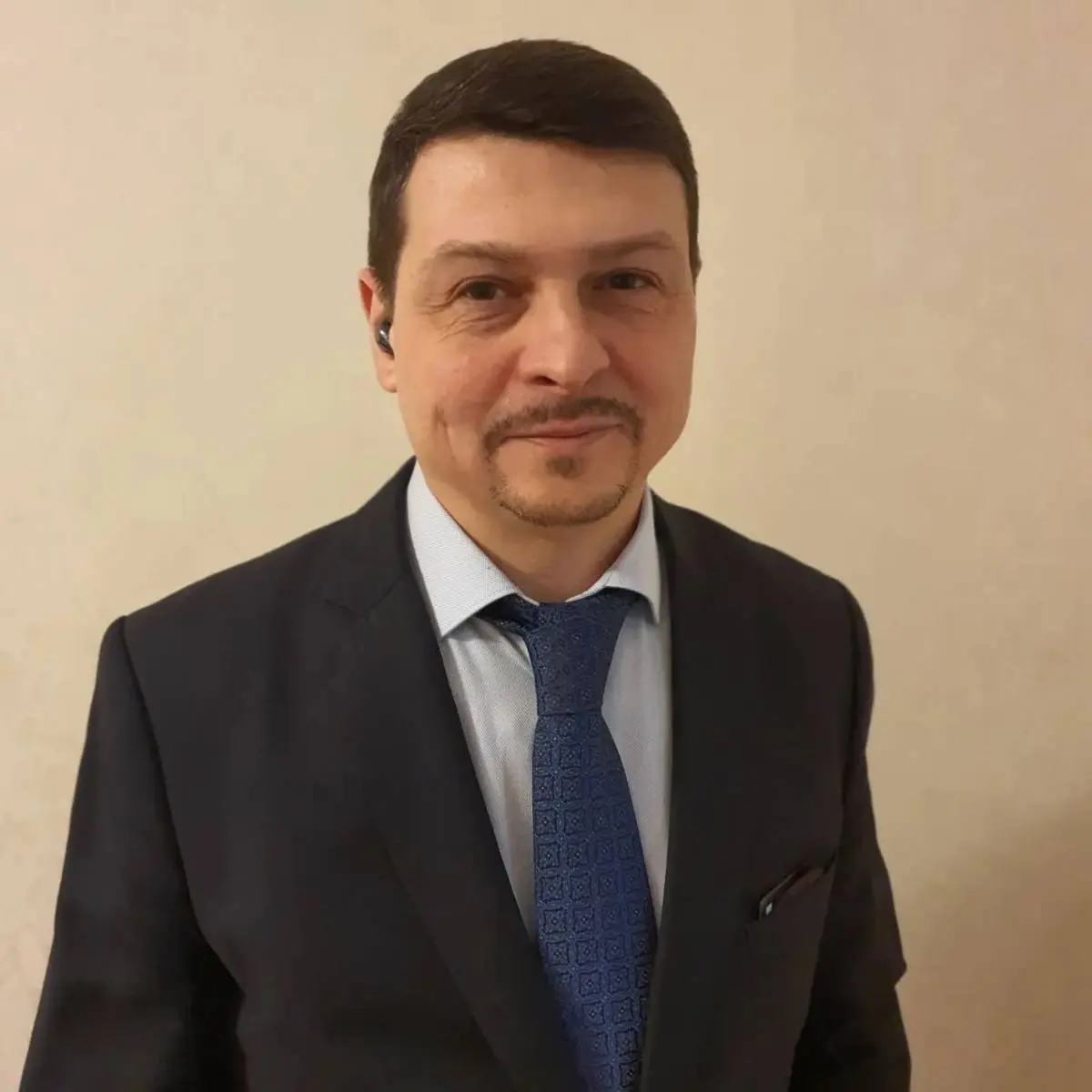 Олег Белозор