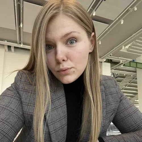 Алина Колобова
