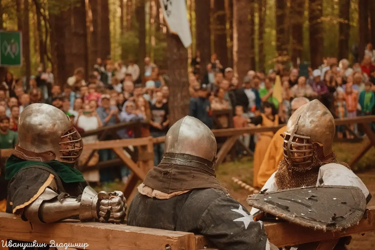 ⚔️
«КНЯЖИЙ ДВОР» — история, ожившая в Новосибирске
22–23 августа я побывал на фестивале «КНЯЖИЙ ДВОР» | Сетка — социальная сеть от hh.ru